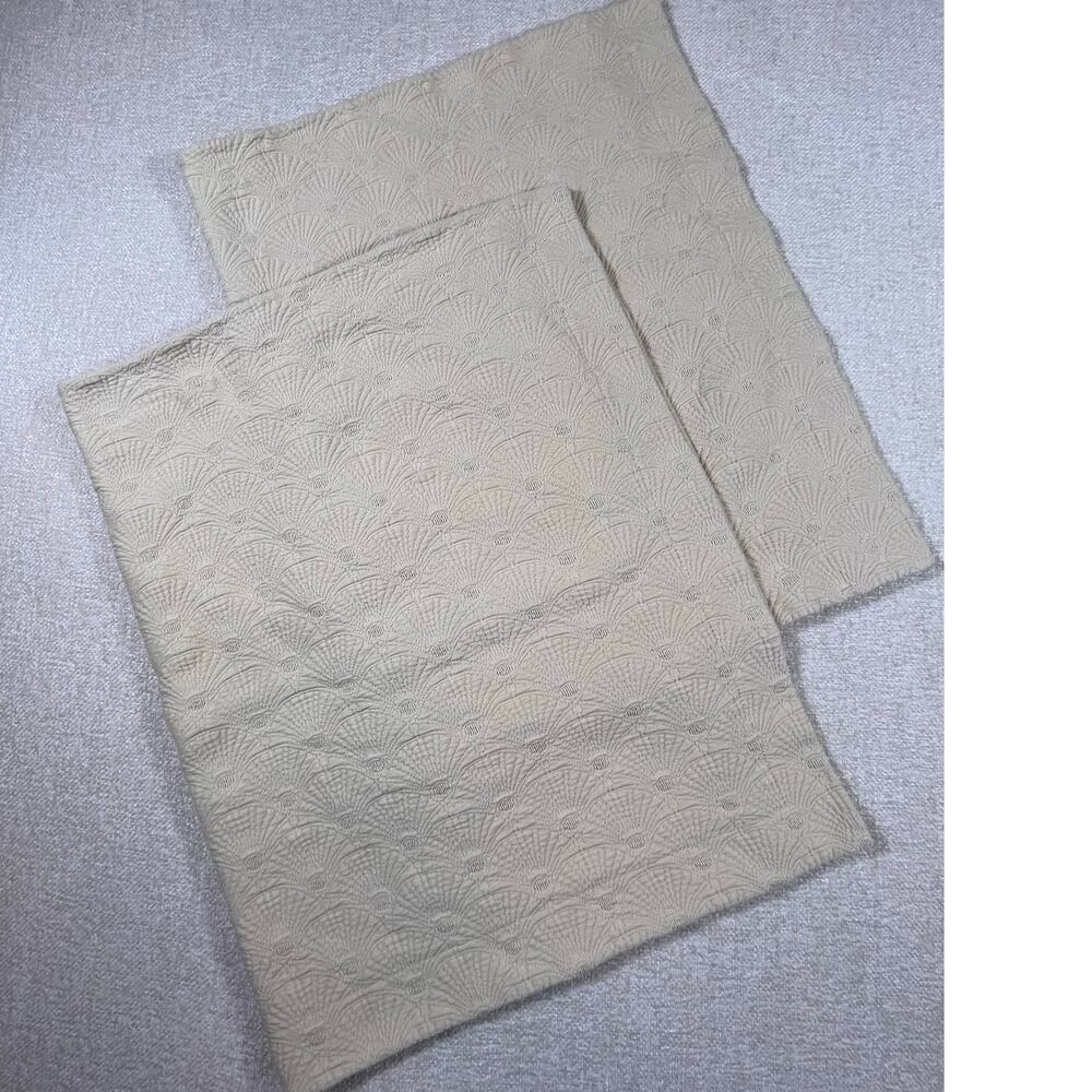 Peacock Alley Lot of 2 Cream Egyptian Cotton Champagne Fan/Shell Pattern Shams
